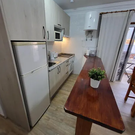 Apartment Coral 4 - 1 Bed Apt With Balcony In Abrigos *
